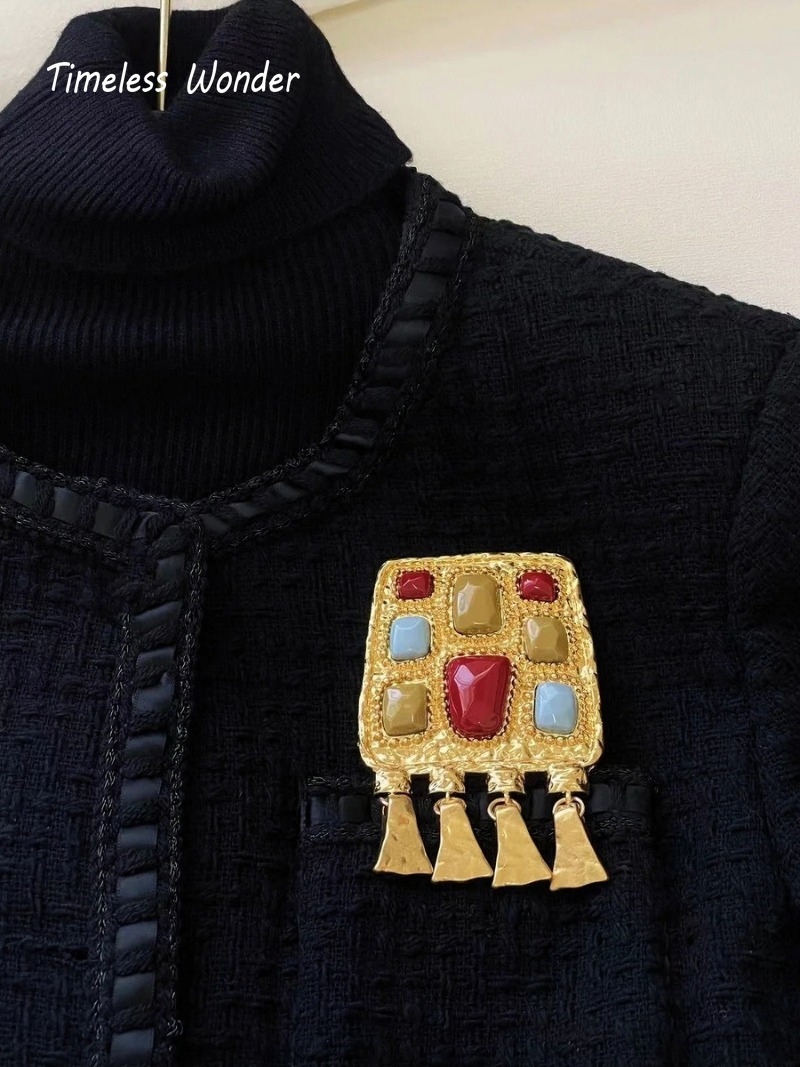 Broche llamativo Geo Retro de  - Vintage Fashion Runway reseña y precio